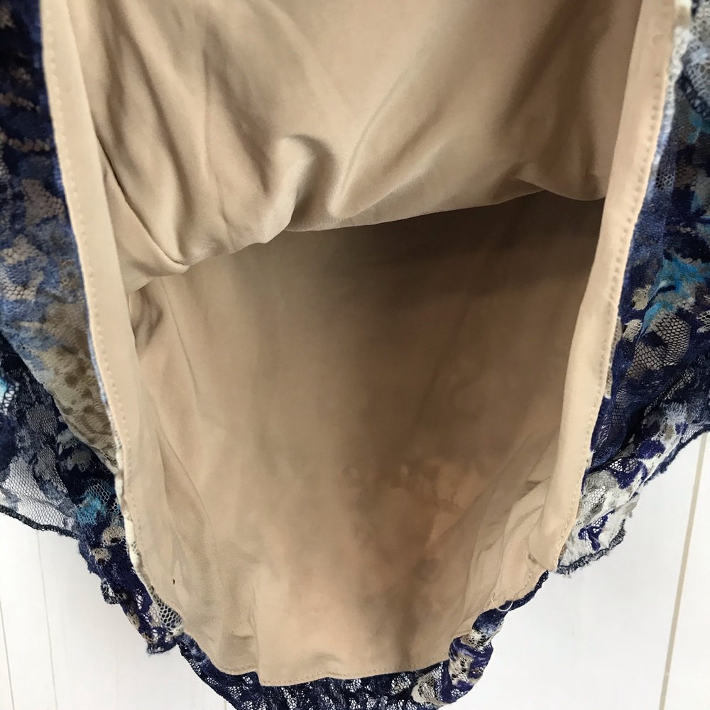 Black Halo Blue Sheer Top Size M? - Picture 6 of 7